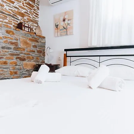 Naousa Villas *