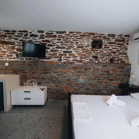 Naousa Villas Agios Stefanos (Kythnos)