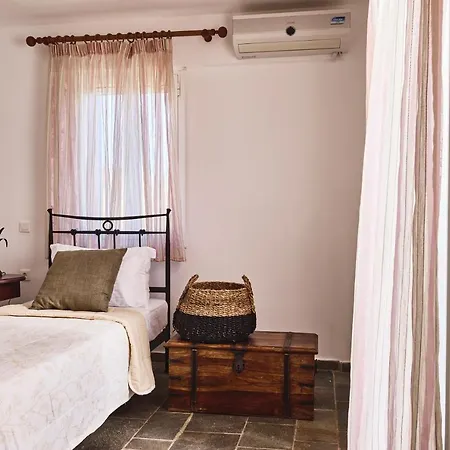 Naousa Villas *